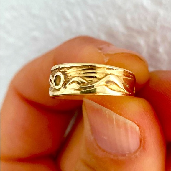 Size 7 gold and yellow Safire ring - Picture 2 of 6